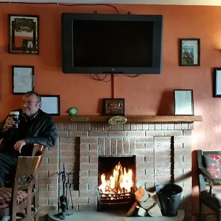 The Wolf Dog Tavern Guest house